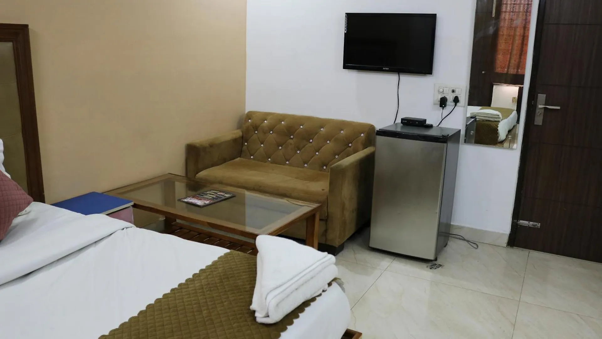 Vinayak Stay Sector 43 Gurgaon